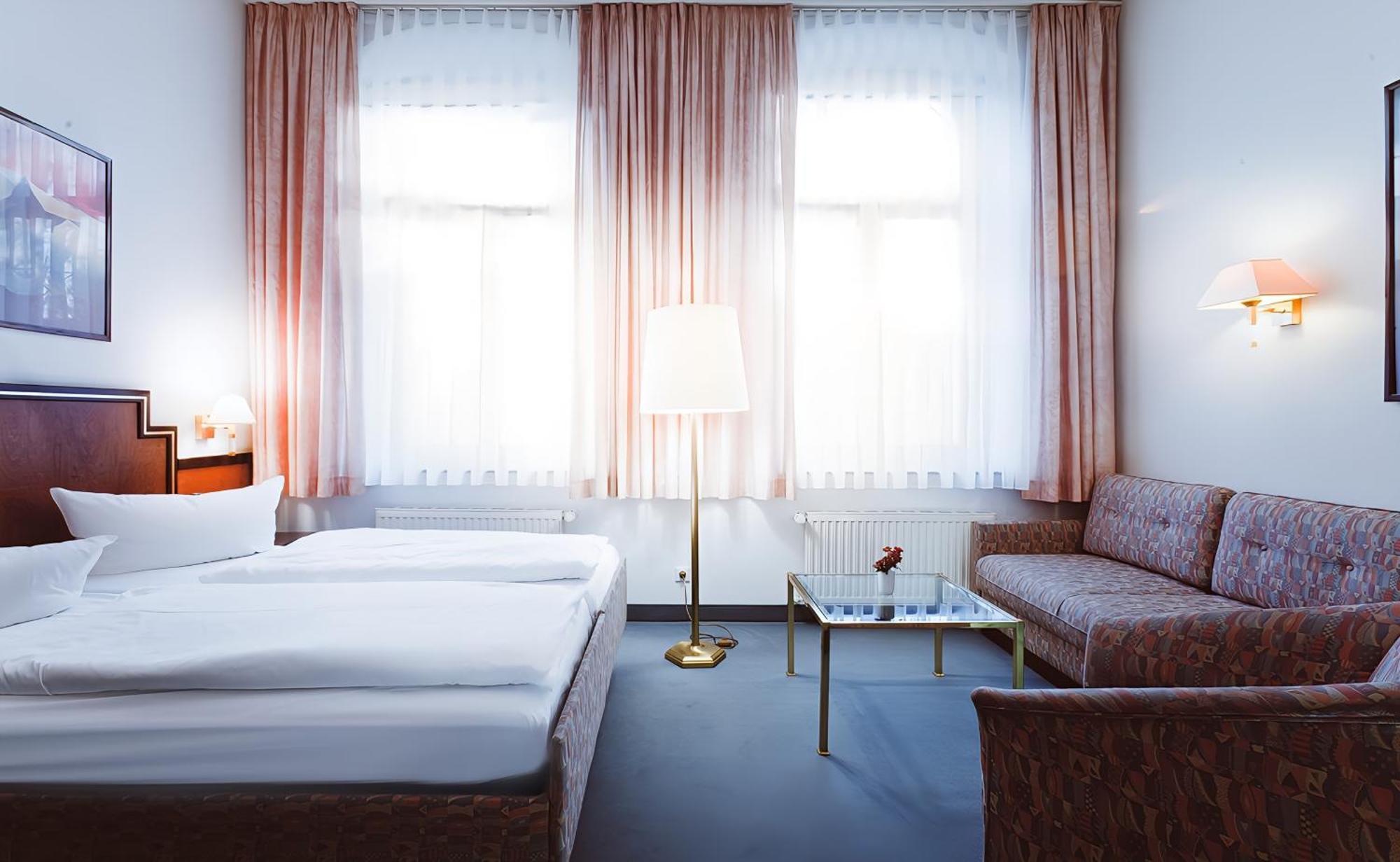 Hotel Villa Kipping Am Hauptbahnhof Dresde Exterior foto